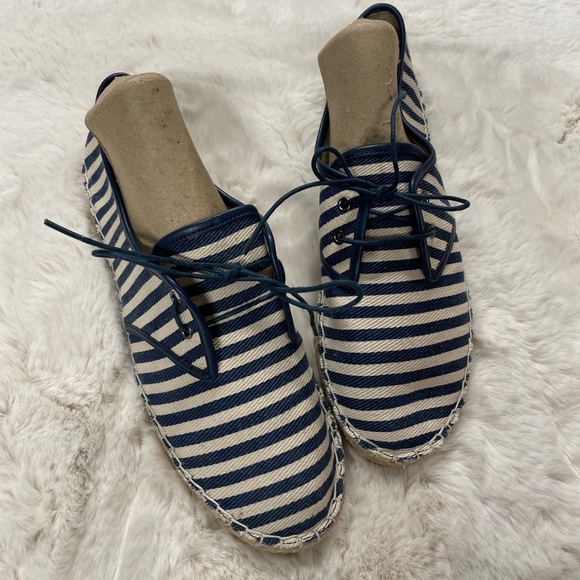 NEW Tesori nautical Canvas Espadrille sneaker sz 8 - Picture 2 of 9